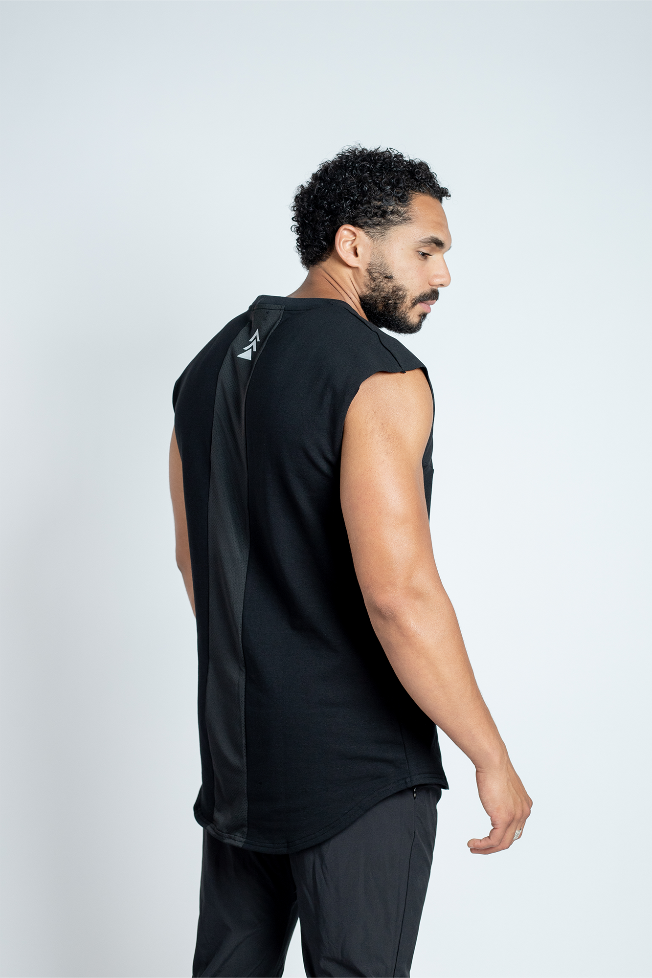 Men's Signature Sleeveless Tee