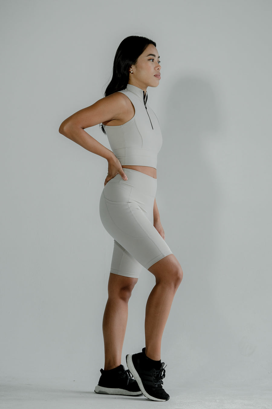 Hybrid Zip Crop Top
